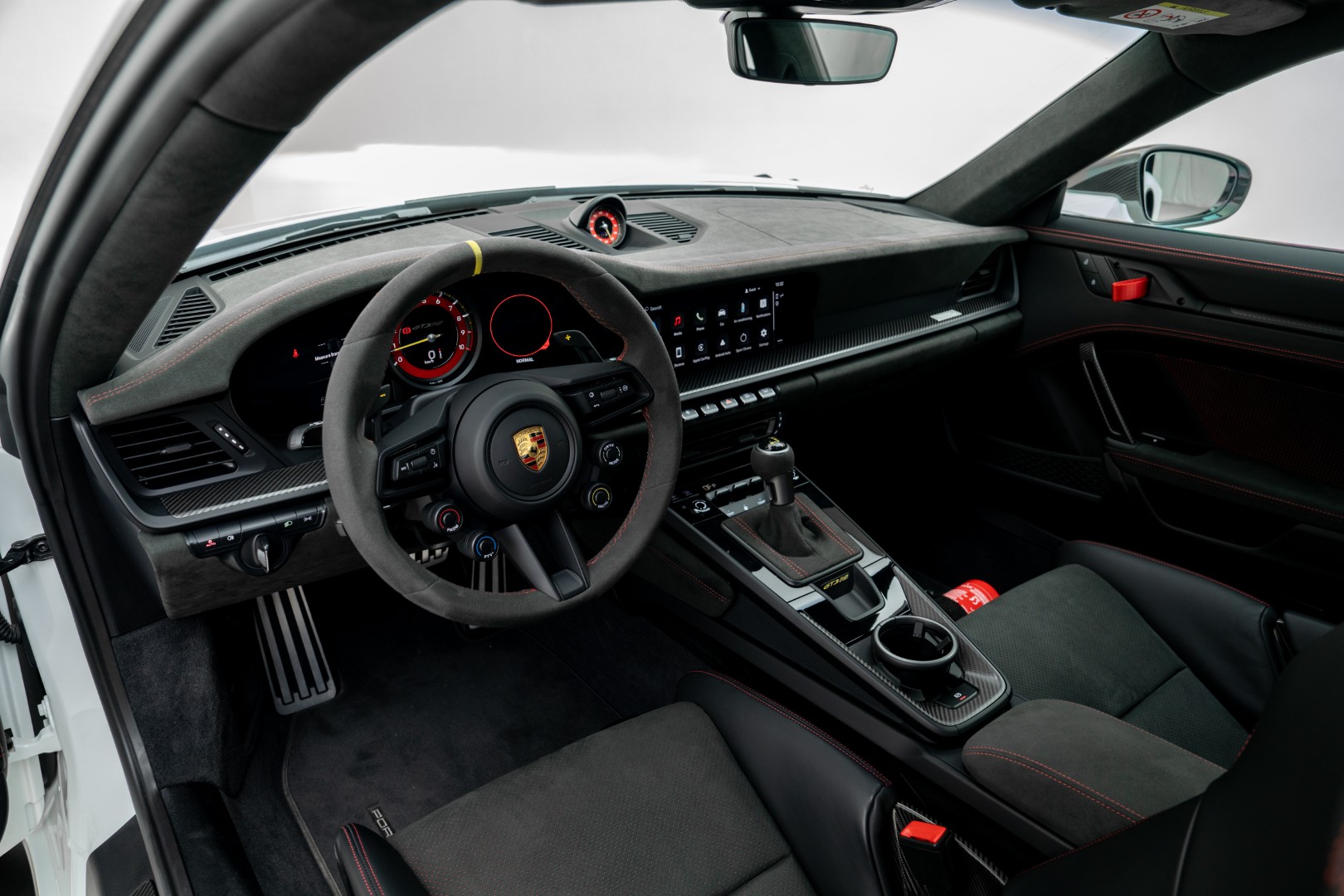 2023 PORSCHE 911 GT3 RS WEISSACH. CARBON CERAMIC BRAKES. SUSPENSION LIFTER. HIGH SPEC. MAIN DEALER S